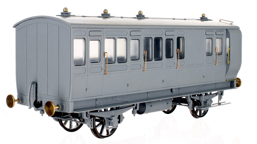 Dapol Stroudley 4 wheel coaches Break Cover!