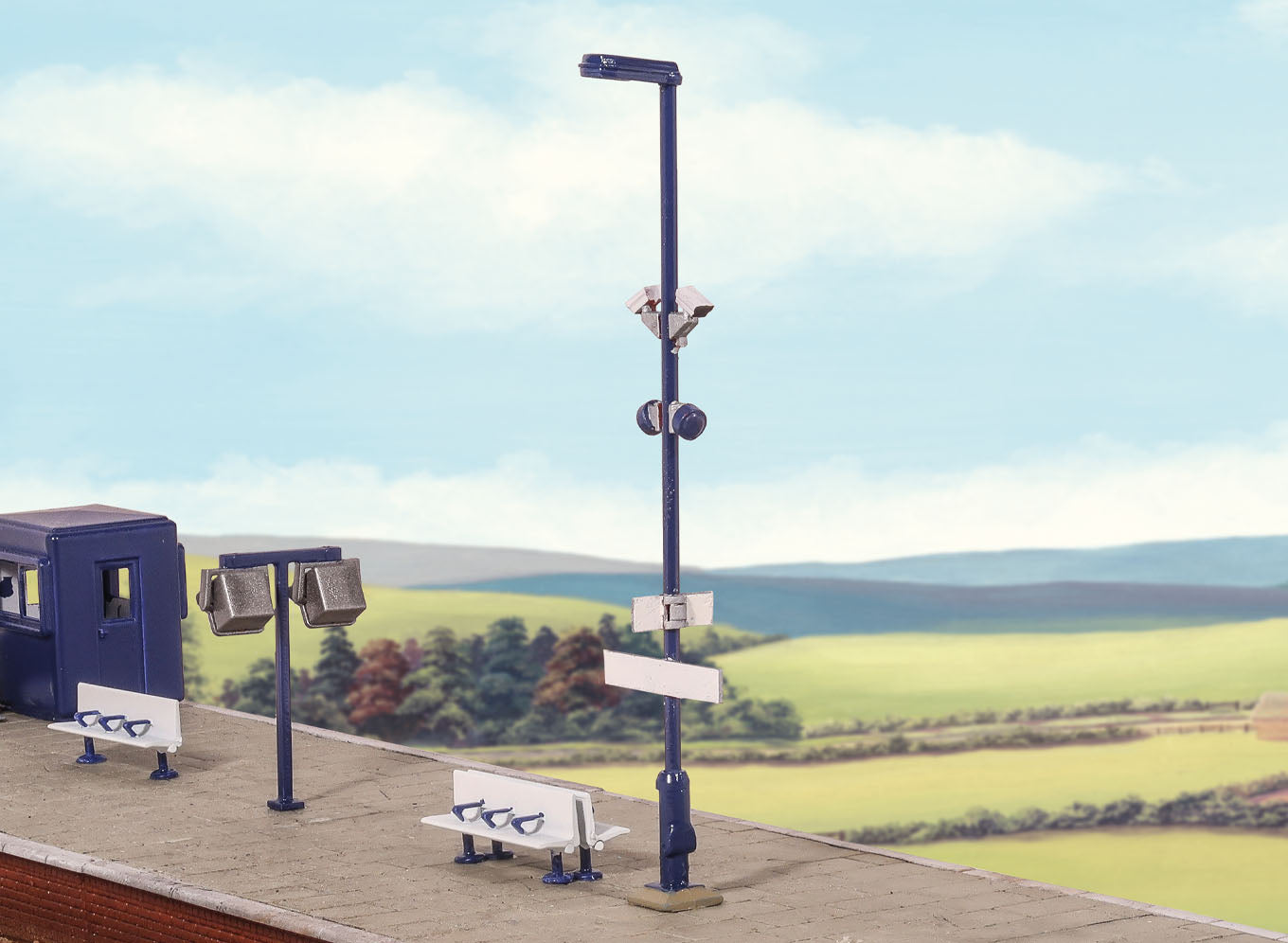 Modern Platform Lamps