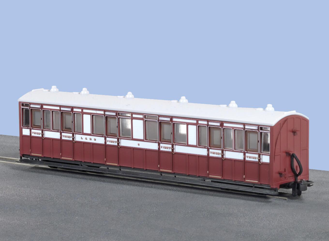 OO-9 Composite Coach Lynton and Barnstaple Livery No 5