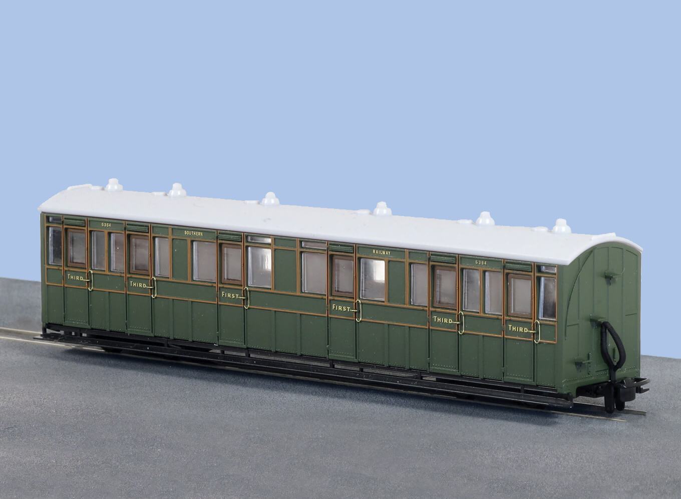 OO-9 Composite Coach SR Livery No 6364