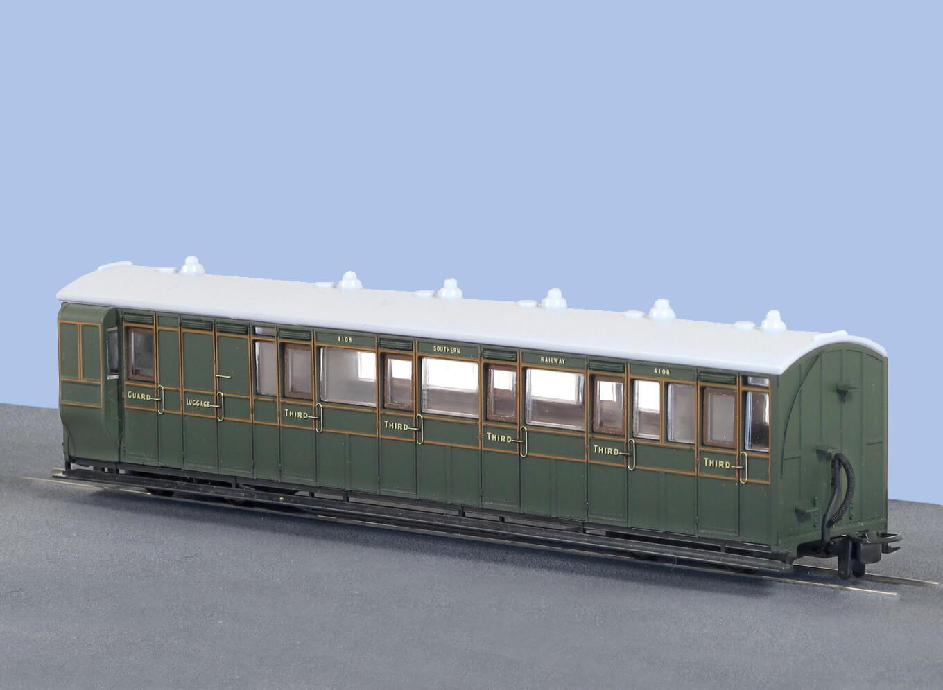 OO-9 Brake Composite Coach SR Livery No 4108