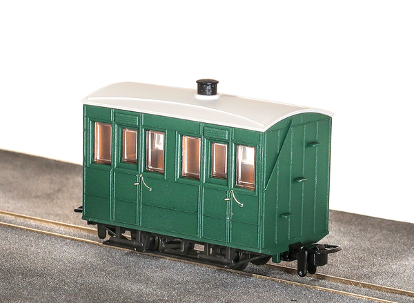 OO-9 4 Wheel Enclosed Side Coach Green