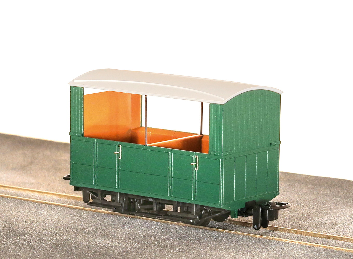 OO-9 4 Wheel Open Side Coach Green