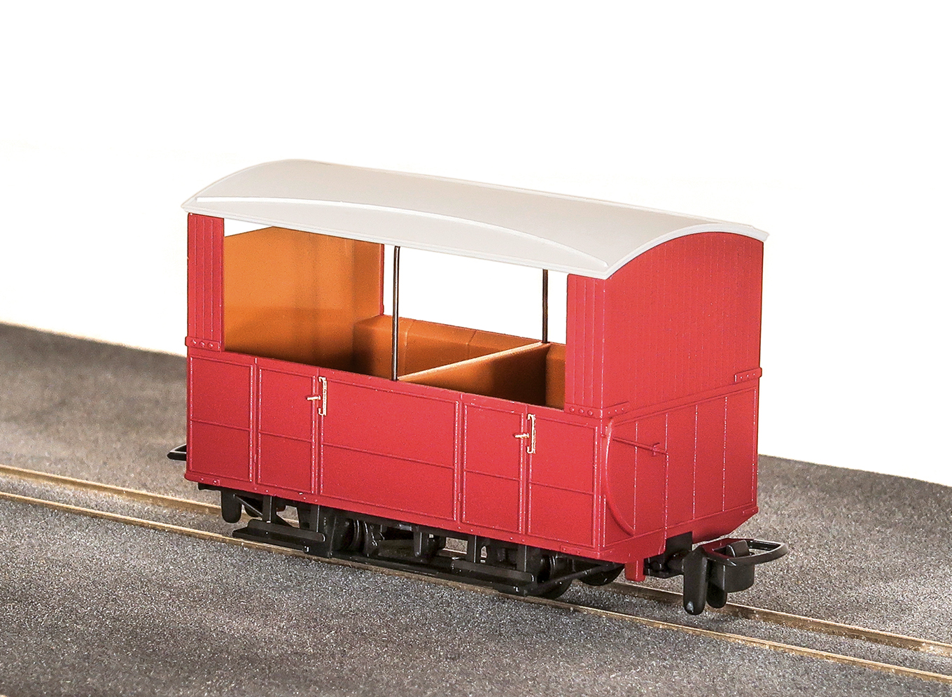 OO-9 4 Wheel Open Side Coach Red