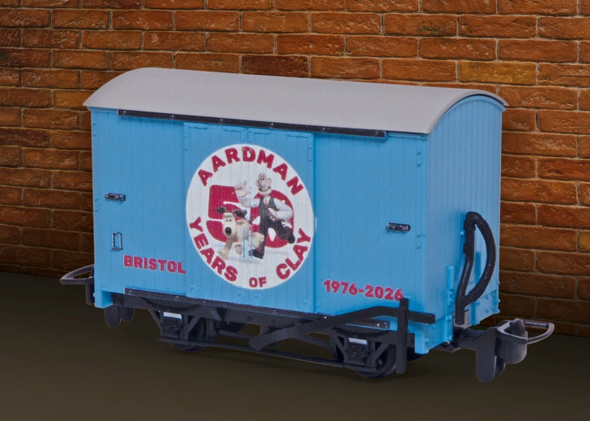 PECO x Aardman: Wallace & Gromit in 00-9 Has Arrived
