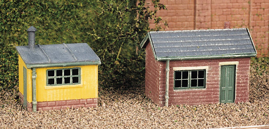 237 - RATIO - N - 2 Lineside Huts (1 brick, 1 wood)