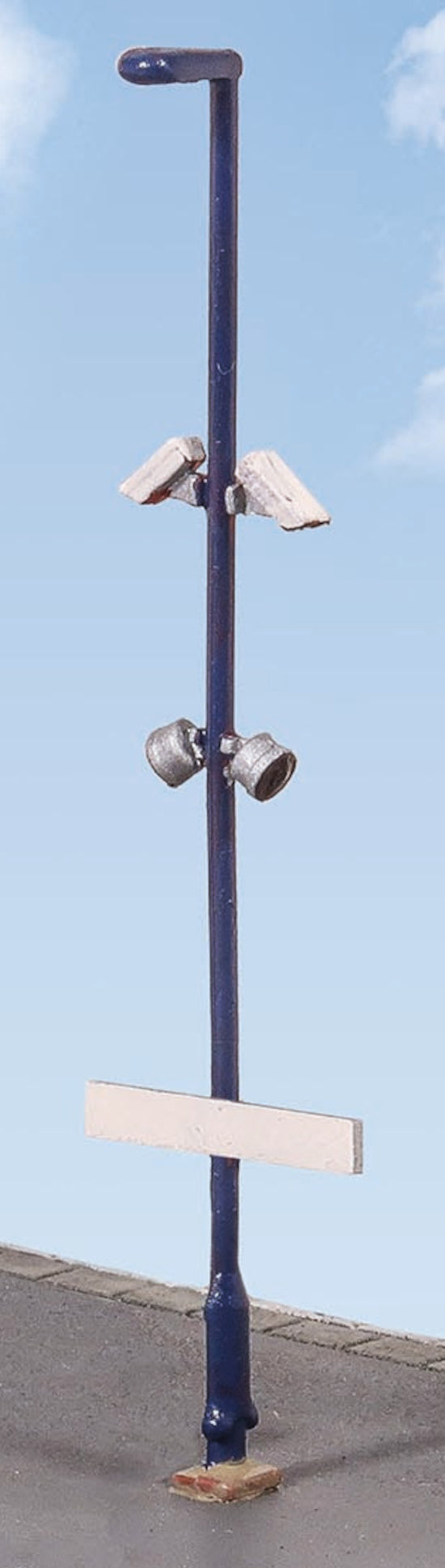 282 - RATIO - N - Modern Platform Lamps (10)