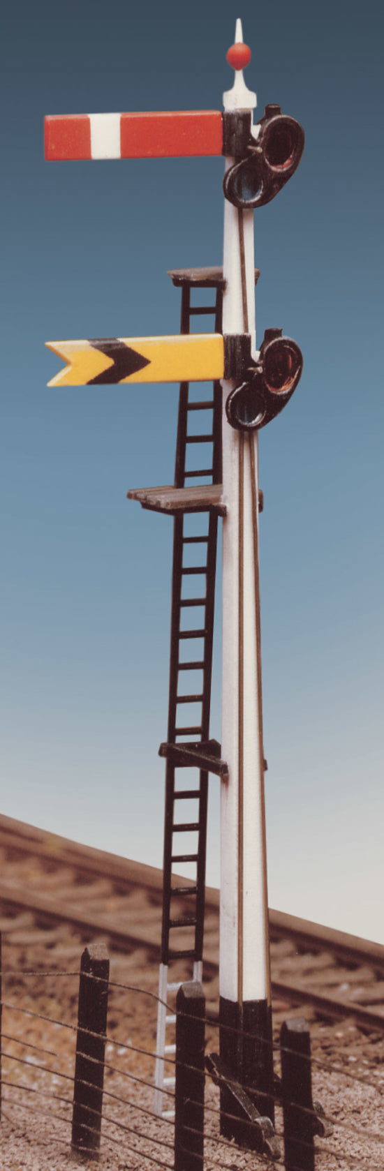 462 - RATIO - OO/HO - GWR Home & Distant (2 arms, 1 post)