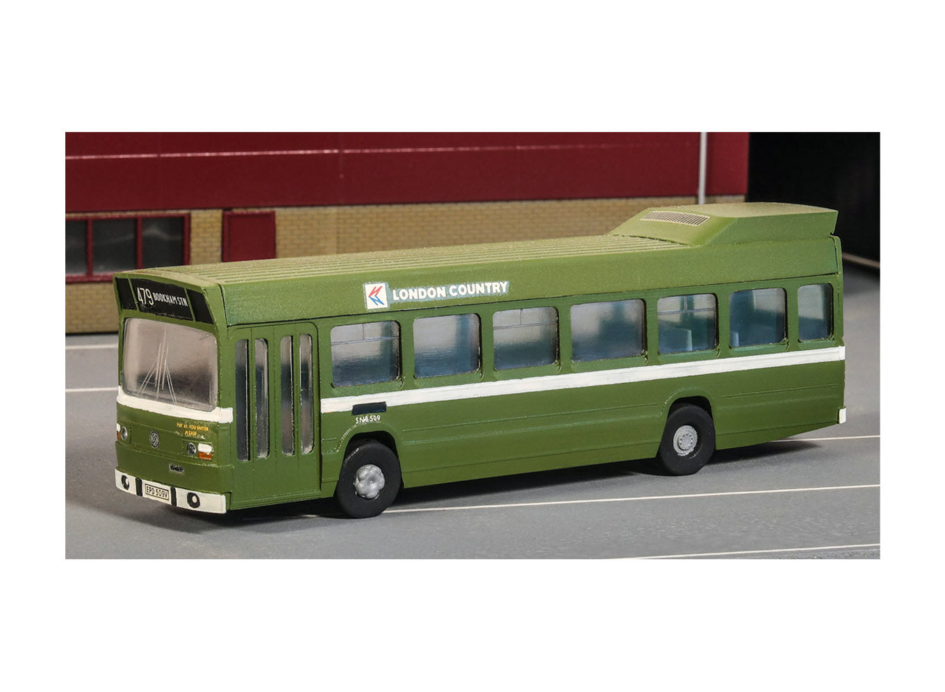 5139 - Modelscene - OO/HO - London Country, Leyland National Single Decker Bus