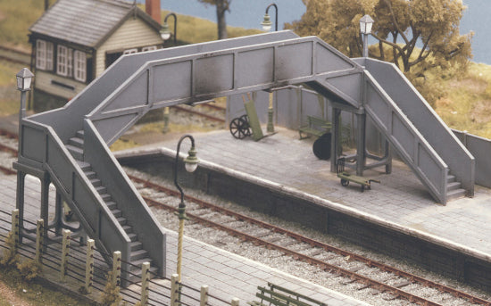 517 - RATIO - OO/HO - Concrete Footbridge