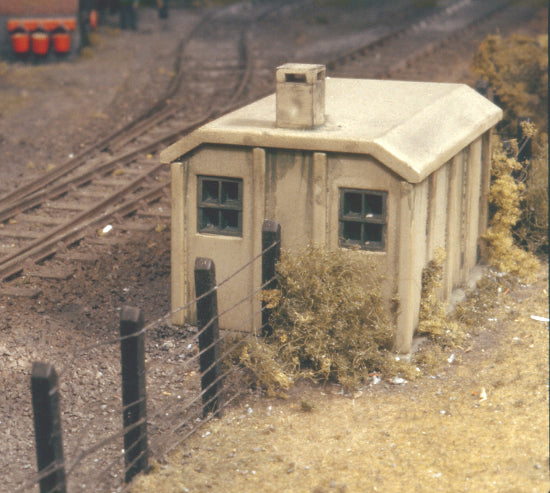 518 - RATIO - OO/HO - Concrete Lineside Huts (2)