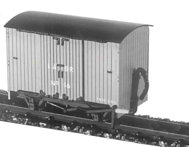 DM16 - Dundas - OO-9 - Lynton & Barnstaple 4 Wheel Goods Van