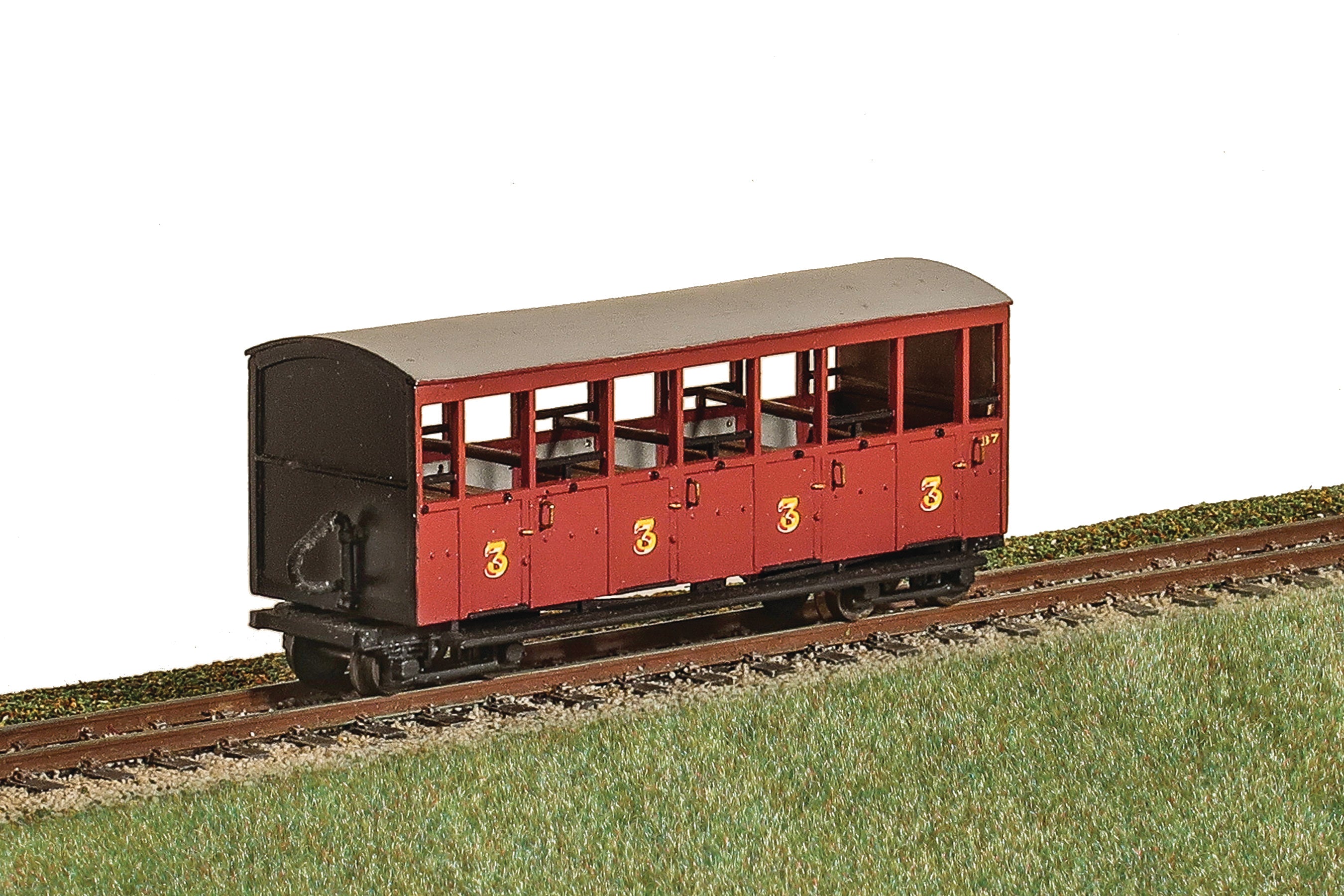 DM22 - Dundas - OO-9 - Ffestiniog Rly Semi Open Bogie Coach