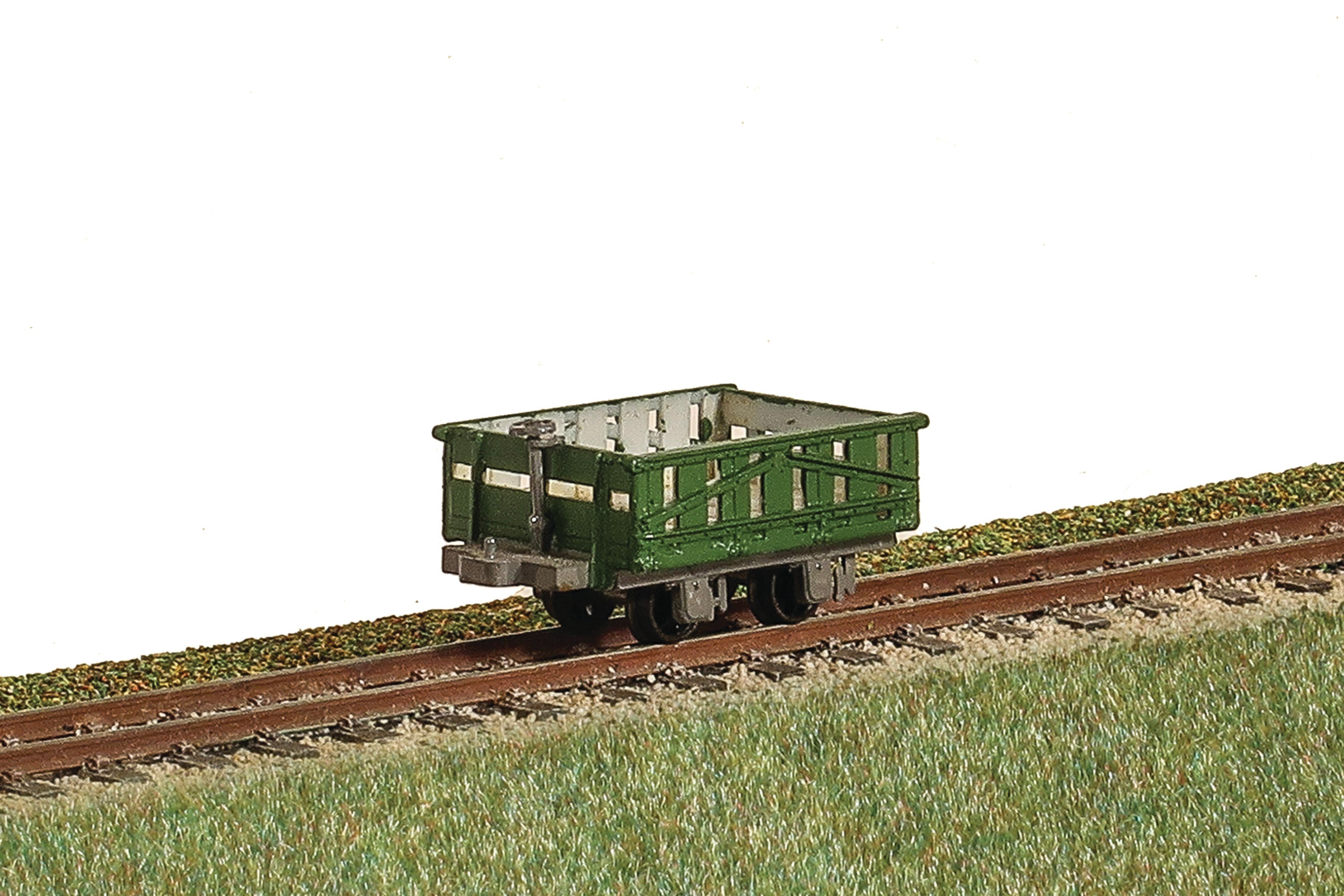DM32 - Dundas - OO-9 - Hudson 4 Wheel Wooden Bodied Drop Dide Open Wagon