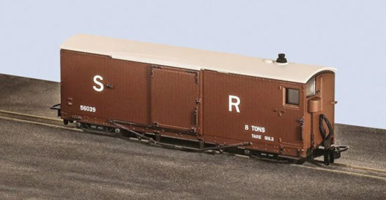 GR241AC - PECO - OO-9 - L&B GLT 8 Ton Bogie Goods Brake SR Van, Brown Livery