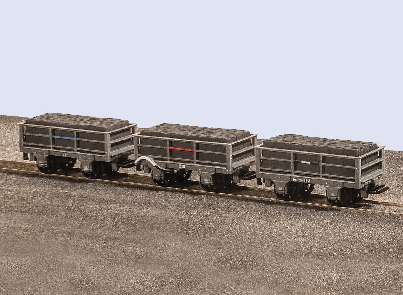 GR321 - PECO - OO-9 - F.R. 2 Ton Slate Wagon Unbraked X 2, Braked X 1, Grey