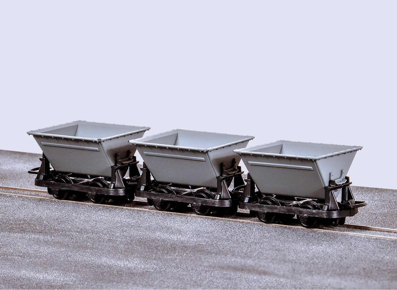 GR330 - PECO - OO-9 - V Skip Wagons - brown