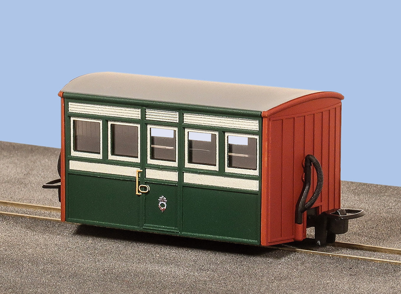 GR551 - PECO - OO-9 - F.R. 4 Wheel Bug Box Coach, 1st Class, Early Pres Livery