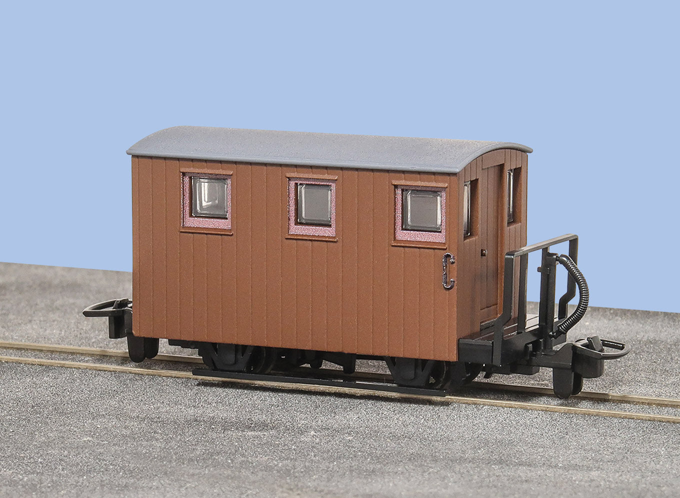 GR590UB - PECO - OO-9 - F.R. 4 Wheel Brake Van, 1 balcony, unlettered, brown