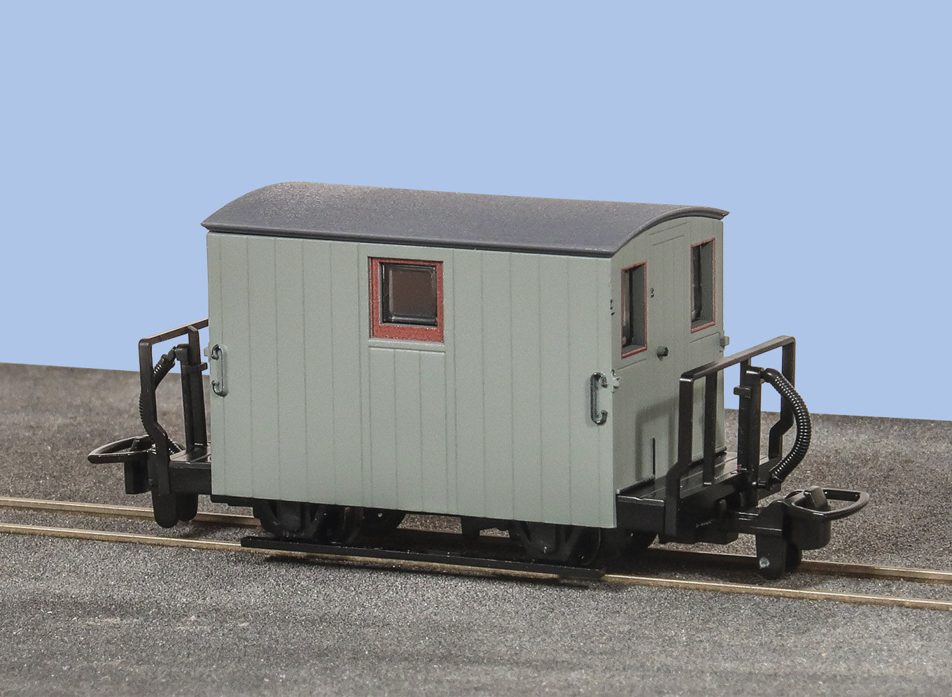 GR590UY - PECO - OO-9 - F.R. 4 Wheel Brake Van, 1 balcony, unlettered, grey
