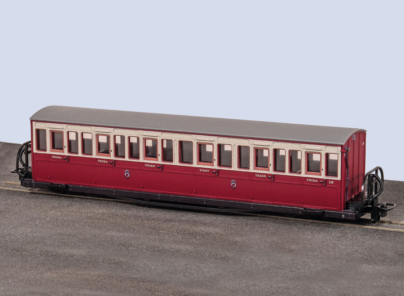 GR602B - PECO - OO-9 - F.R. Bowsider - Short, Red & Cream No. 18