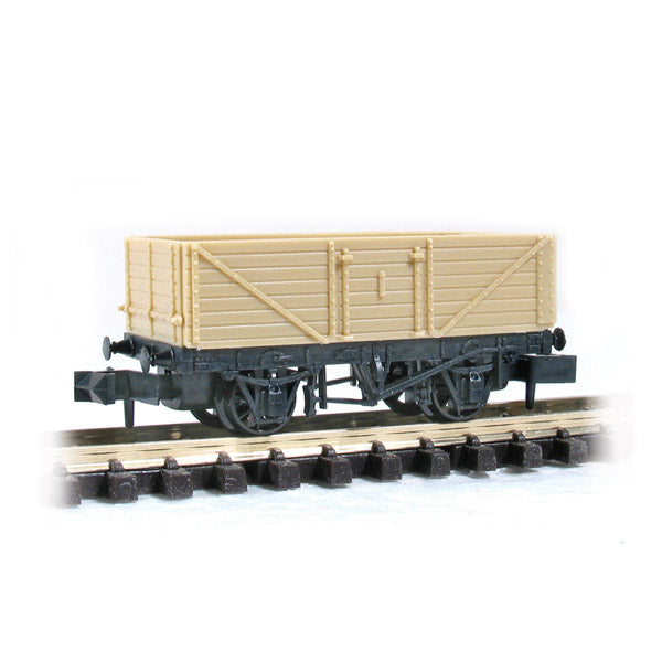KNR220 - PECO - N - 9ft 7 Plabk Wagon (wooden chassis)