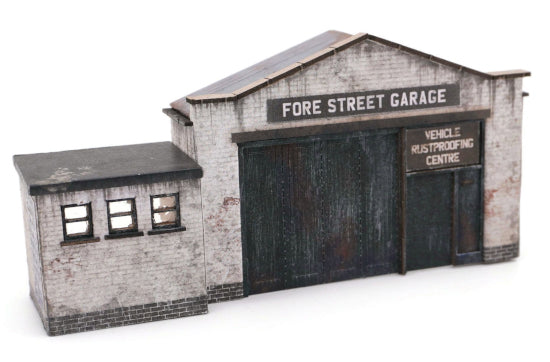 KX110 - Scale Model Scenery - OO/HO - Low Relief Garage