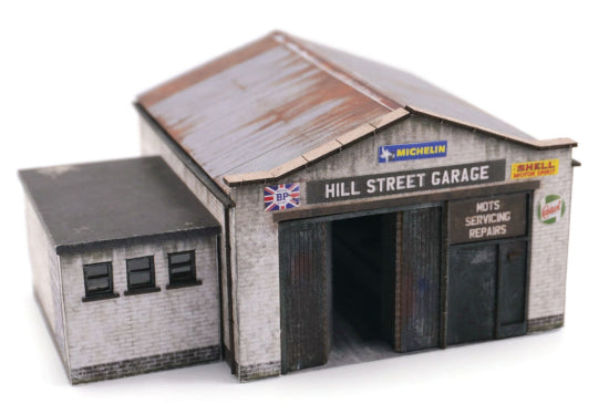 KX112 - Scale Model Scenery - OO/HO - Backstreet Garage