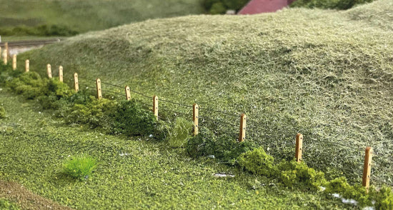 LX056 - Scale Model Scenery - OO/HO - 4ft Post & Wire Fencing