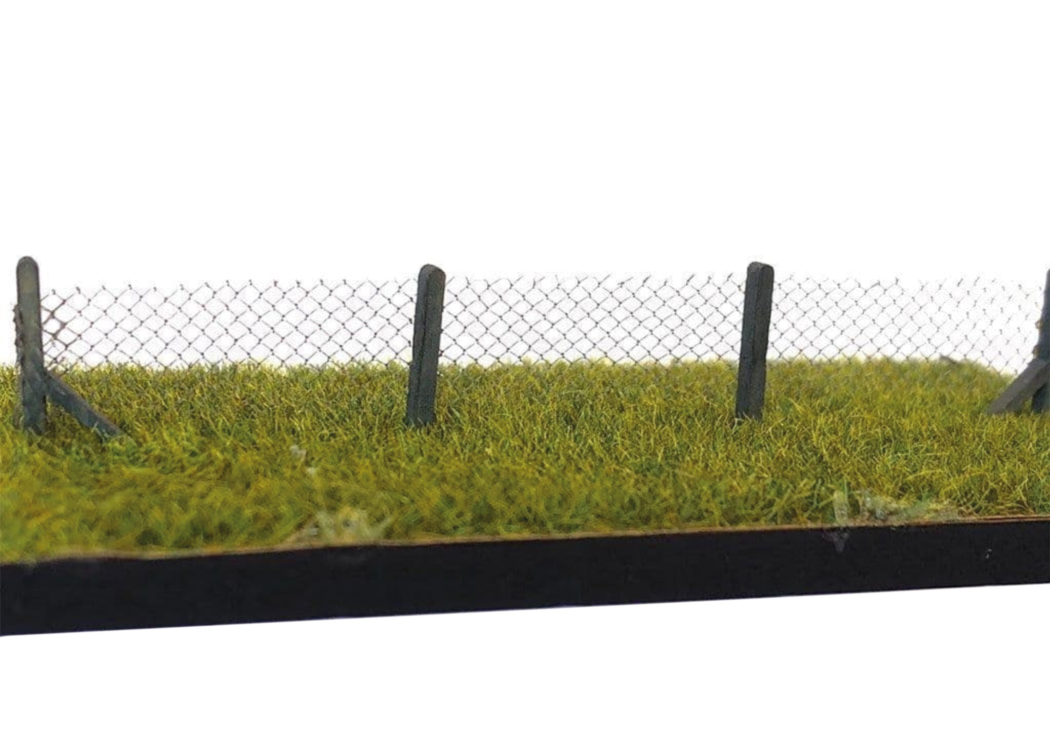 LX183 - Scale Model Scenery - OO/HO - 3ft Chainlink Fencing