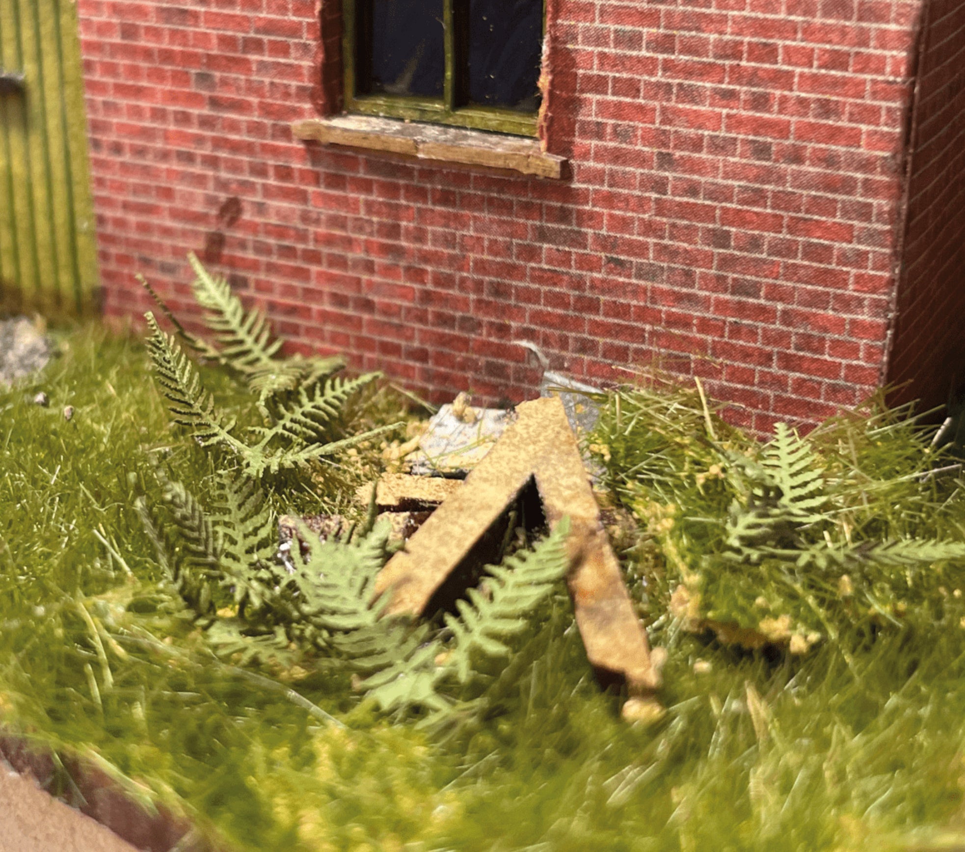 LX432SUMMER - Scale Model Scenery - OO/HO - SUMMER Bracken (Summer Green)
