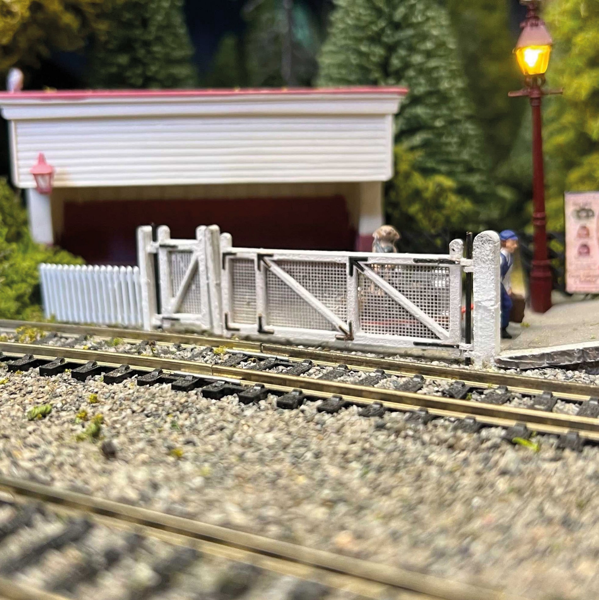 LX484 - Scale Model Scenery - OO/HO - NYMR Bahnübergangsschranken