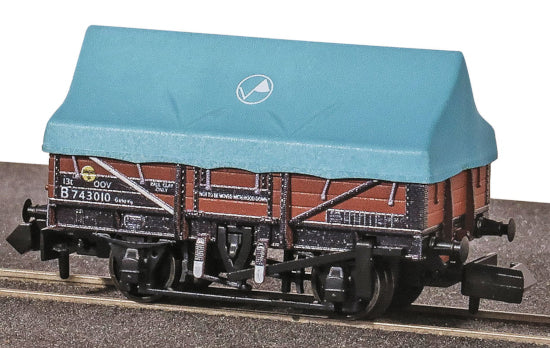 NR1202B - PECO - N - China Clay Hood Wagon - OOV B743010 Bauxite