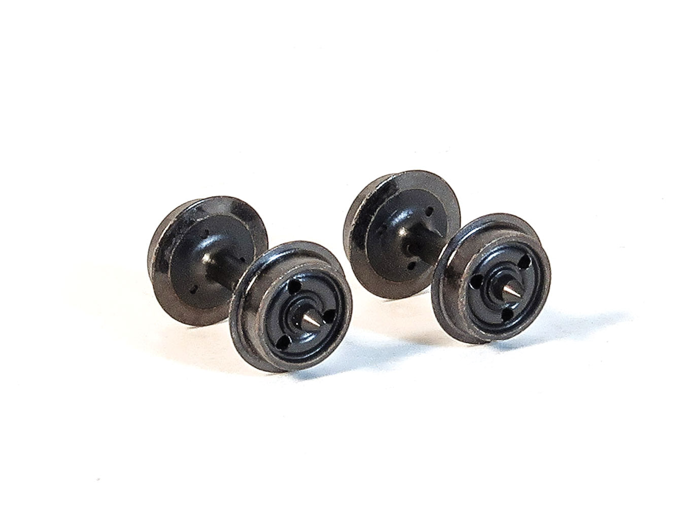 NR132 - PECO - N - 3-hole disc wheels n/s tyres 8 axles
