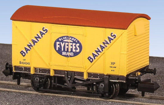 NR2005P - PECO - N - BR Vanfit Plywood Fyffes Bananas
