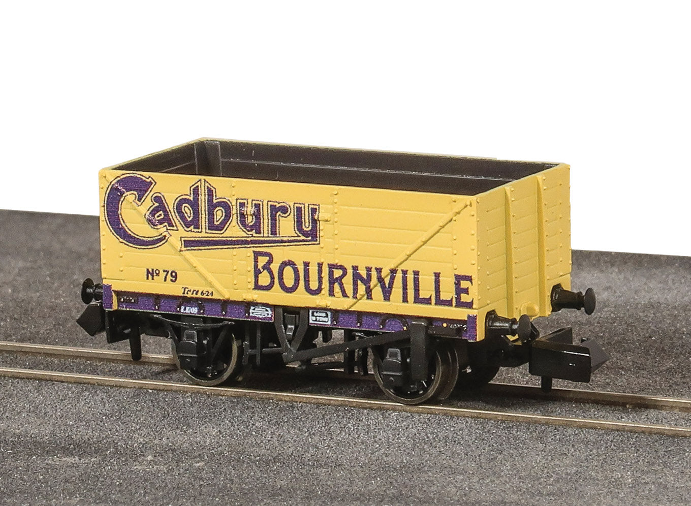 NR7015P - PECO - N - 9ft 7 plank open wagon, Cadburys