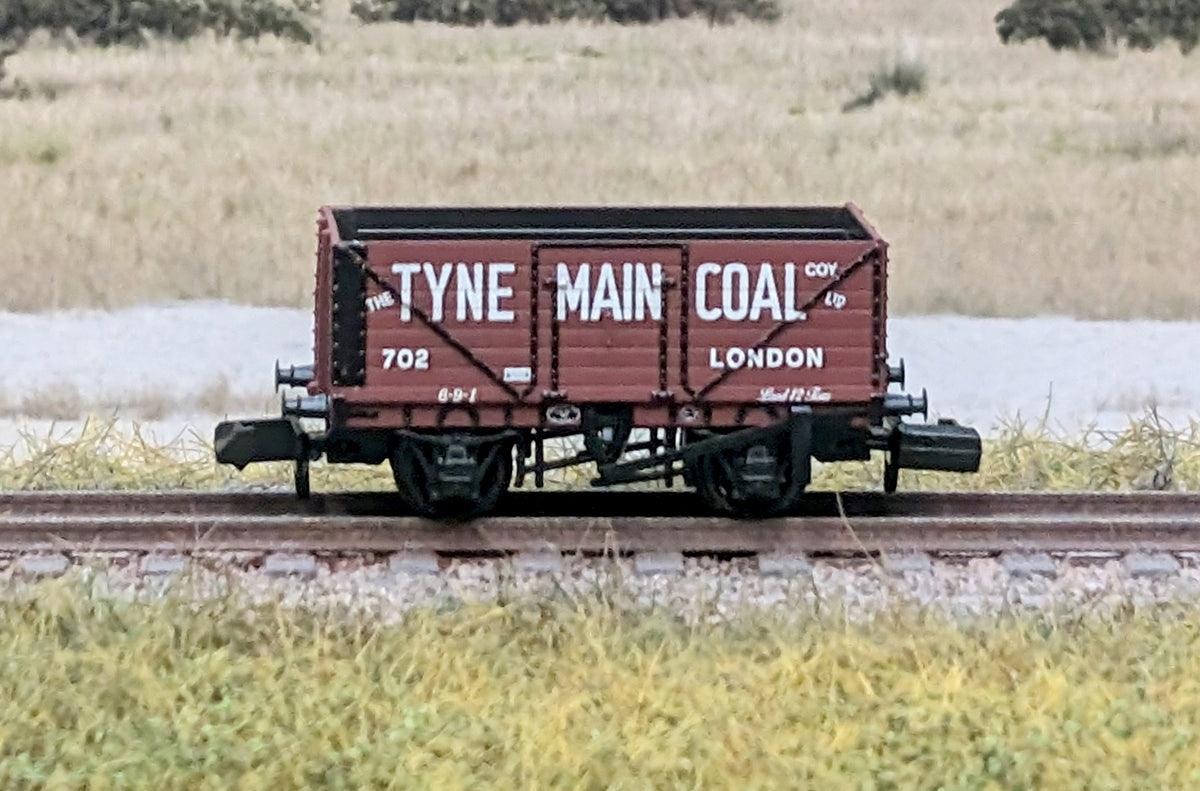 NR7032P - PECO - N - Ready-to-Run 7 plank Open Wagon, Tyne Main Coal Ltd.