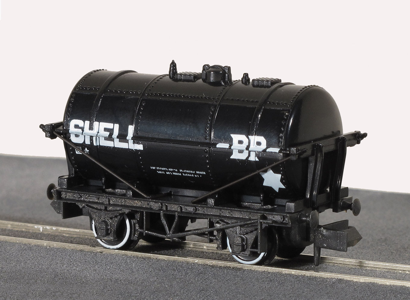 NRP160 - PECO - N - Tank Wagon Shell/BP
