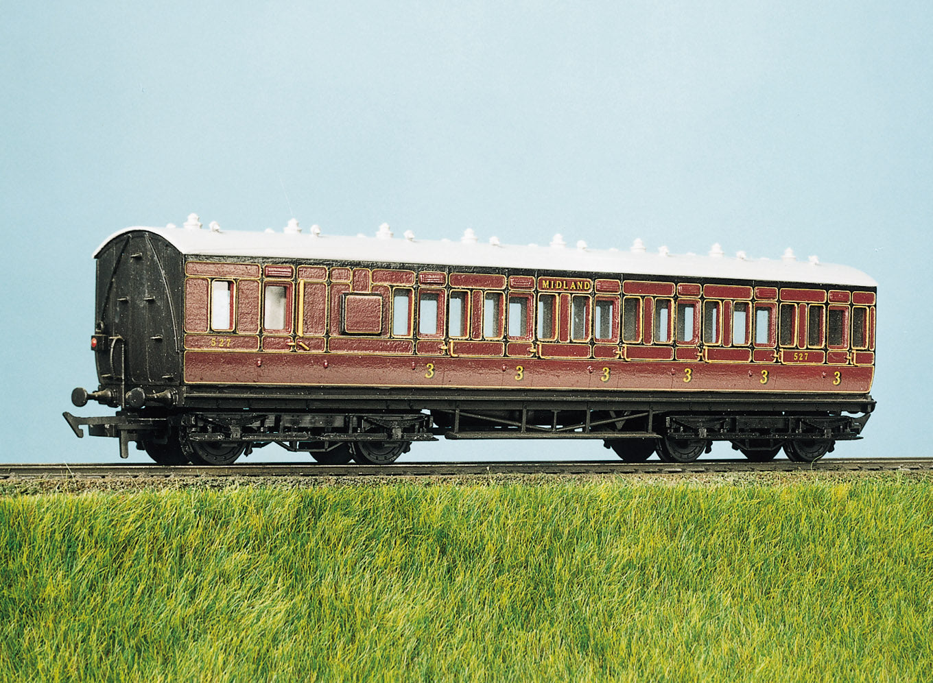 PC713 - Parkside - OO/HO - LMS (Ex MR) 48ft Suburban, Brake 3rd, 6 Comp