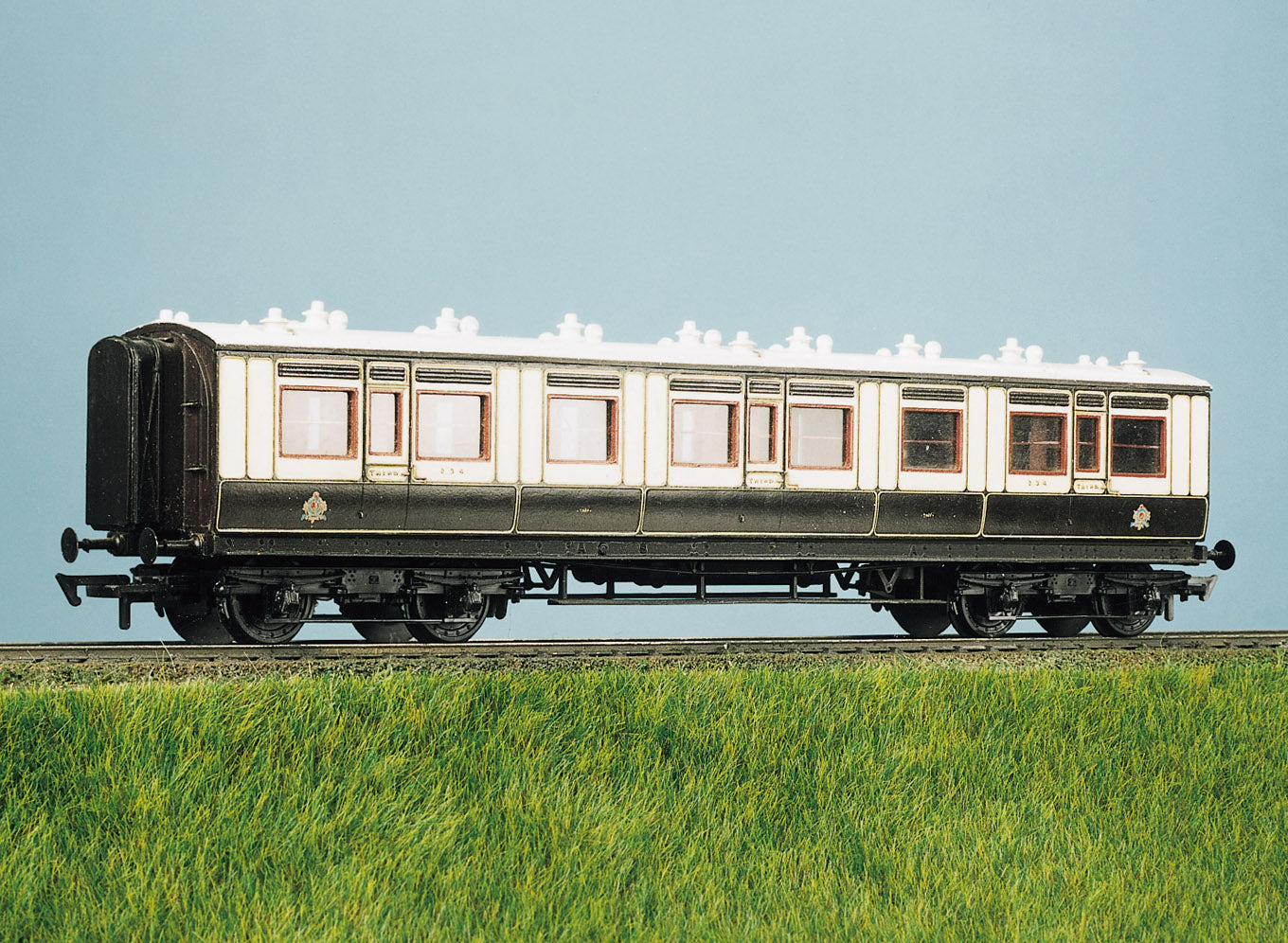 PC730 - Parkside - OO/HO - LMS (Ex LNWR) 50ft Arc Roof Corridor All 3rd
