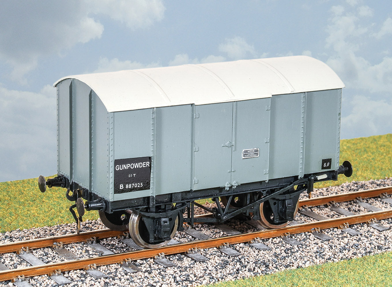 PS112 - Parkside - O - LMS (LNER, BR) Gunpowder Van