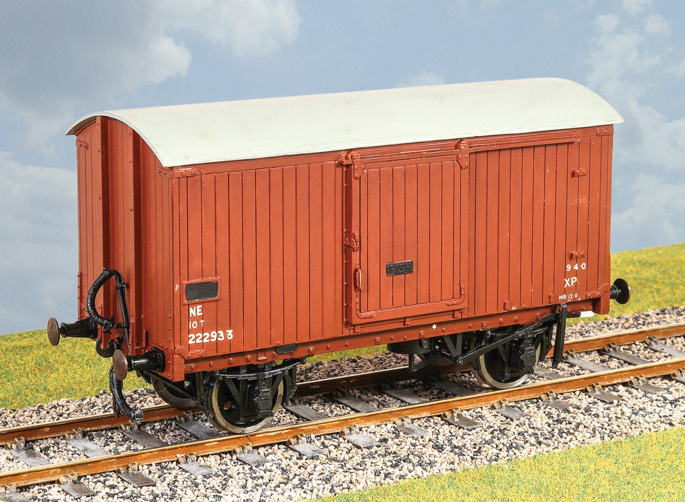 PS136 - Parkside - O - LNER   10 Ton Fish Van   (same item different code)
