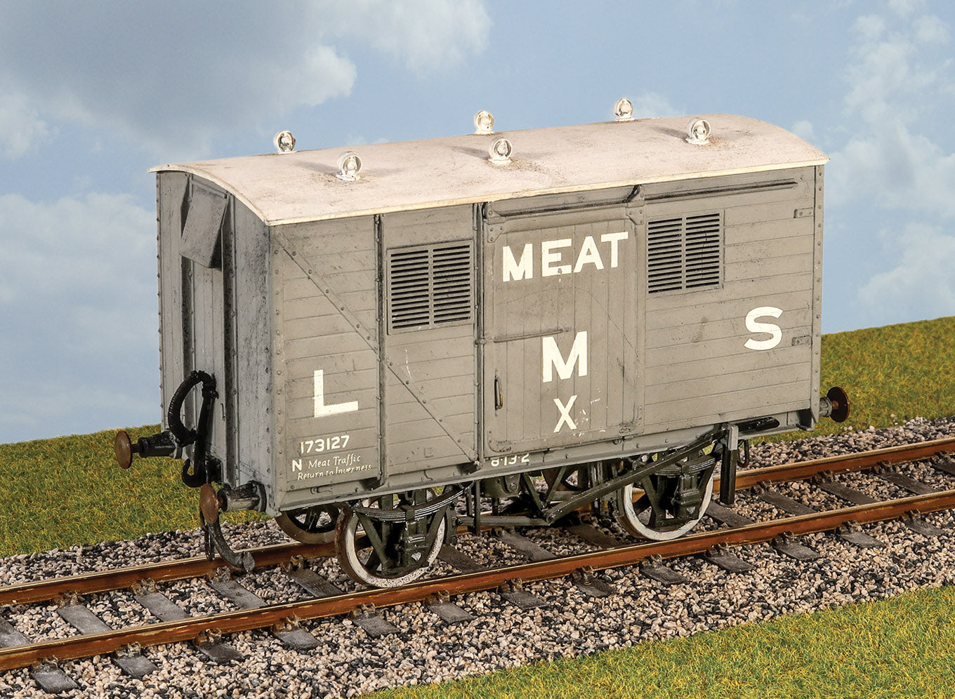 PS18 - Parkside - O - LMS Meat Van