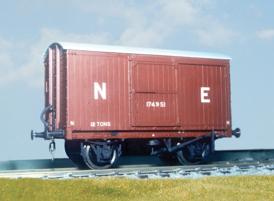 PS45 - Parkside - O - LNER 12 Ton Goods Van