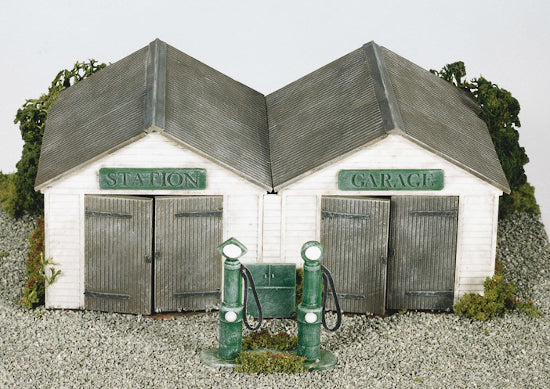 SS12 - Wills - OO/HO - Station Garage
