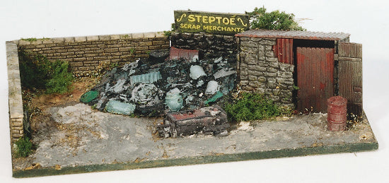 SS40 - Wills - OO/HO - Scrapyard, Small Stone Built & Scrap Pile