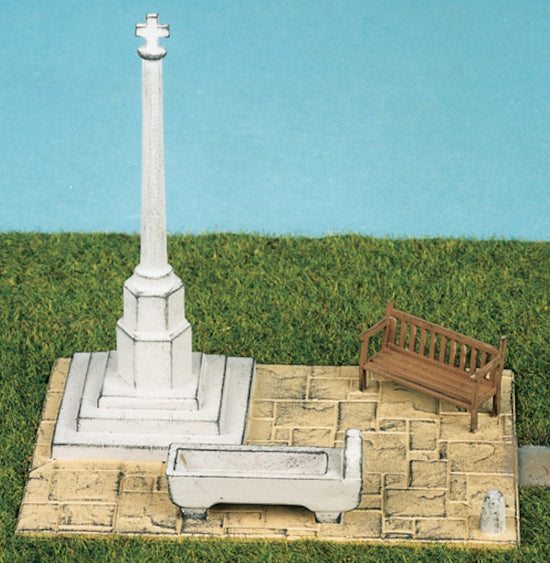 SS72 - Wills - OO/HO - Village Scene, Bench, Horse Trough & Village Cross