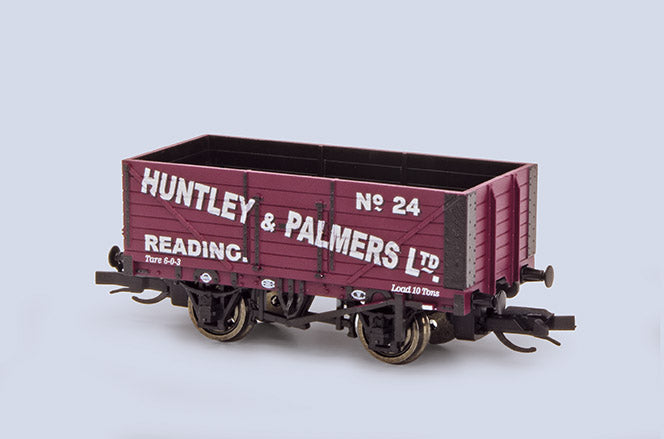 TTR7010P - PECO - TT:120 - 7-Bretter offener Güterwagen Huntley & Palmer