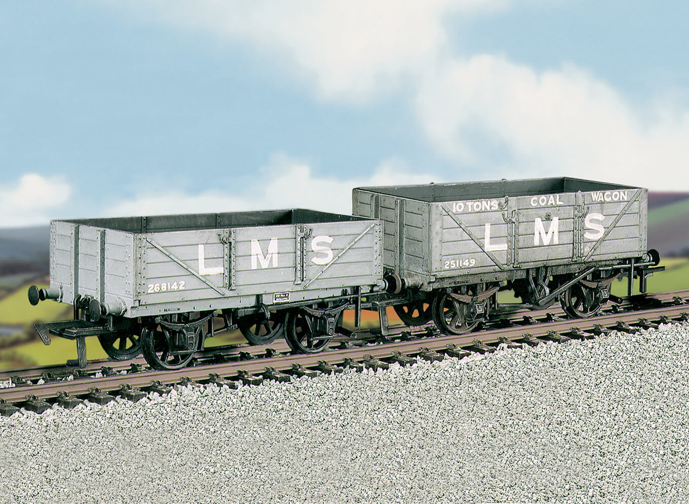 LMS Traffic Coal and 4 Plank Wagons Kit